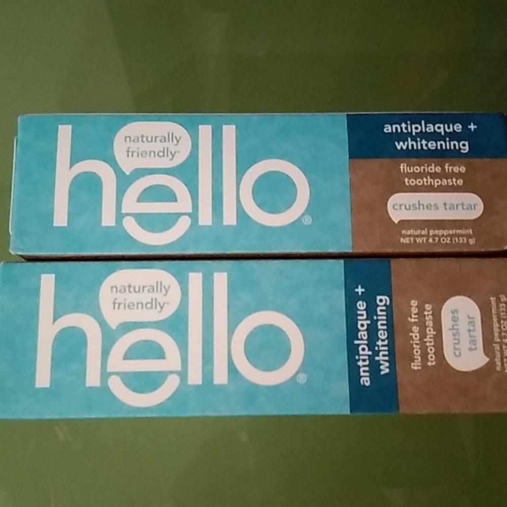 2 Pack of Hello antiplaque whitening toothpaste